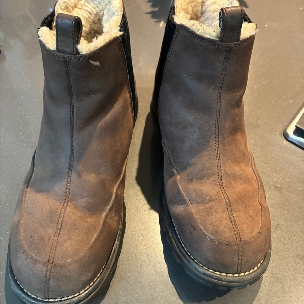 Vintage UGG Shearling Boots 6.5